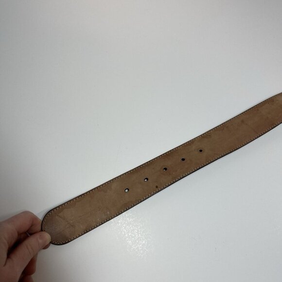 Gucci Embossed Black Belt with Silver GG Buckle - Picture 9 of 16